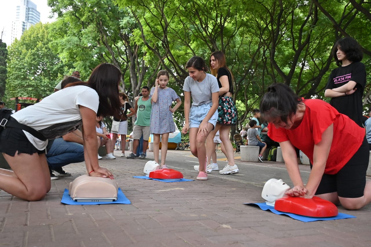 SIGUEN LAS JORNADAS DE RCP EN ESPACIOS PÚBLICOS