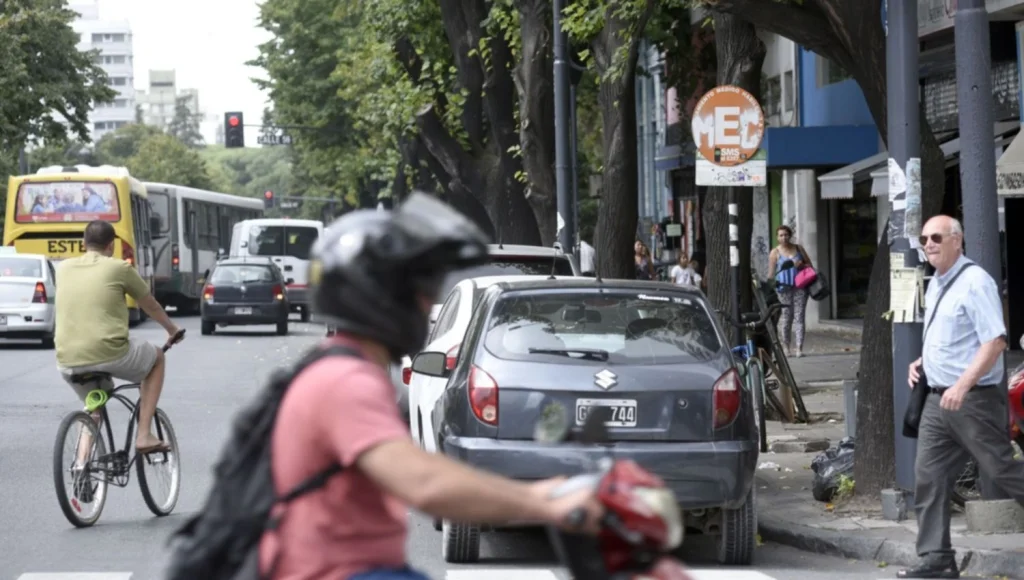 COMIENZAN A REGIR LAS NUEVAS REGLAS DE ESTACIONAMIENTO EN LA CIUDAD