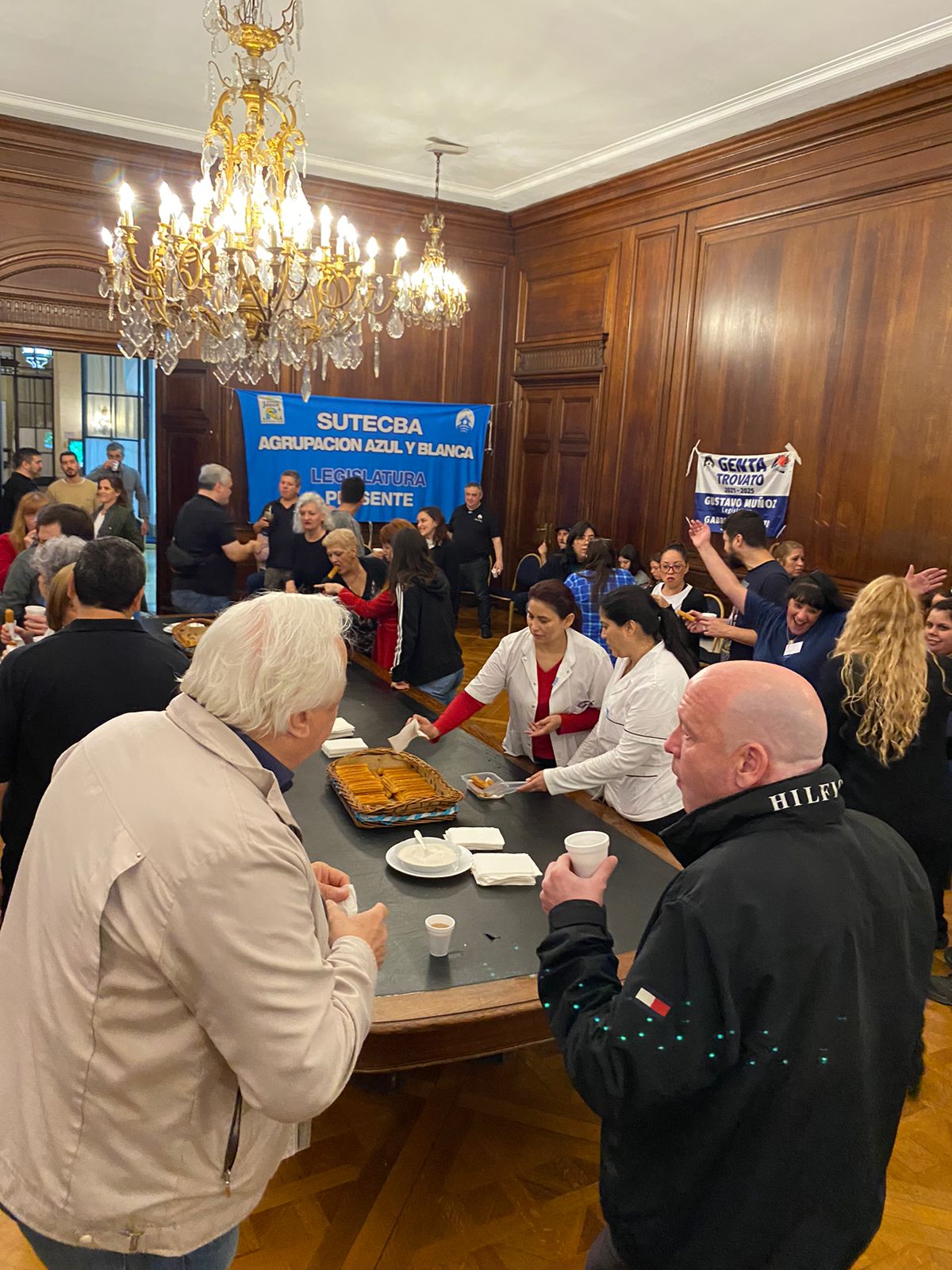 LA LEGISLATURA REALIZÓ UN DESAYUNO PATRIO