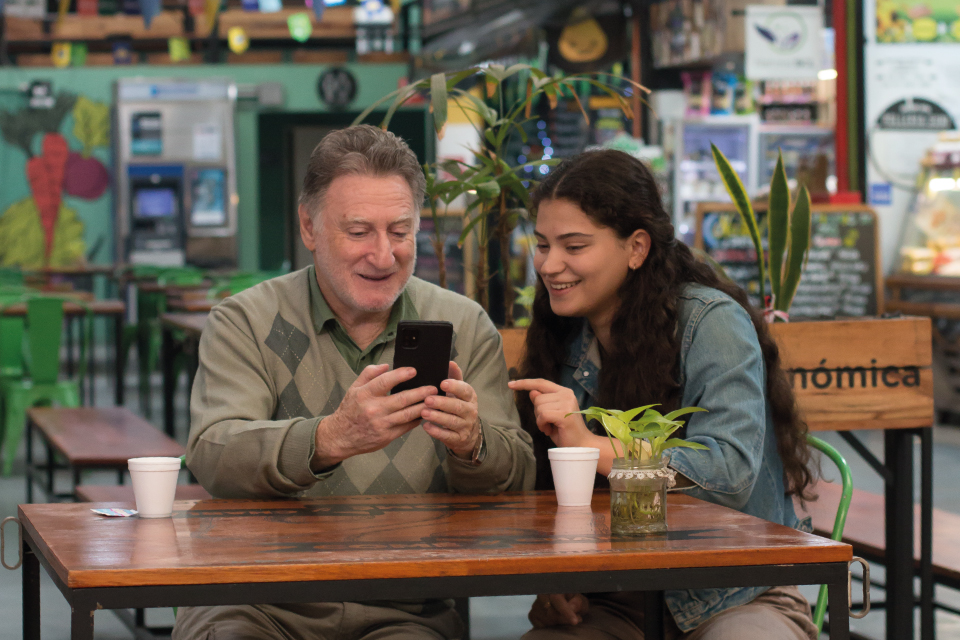 NUEVA APP PARA PERSONAS MAYORES CON ACTIVIDADES Y BENEFICIOS