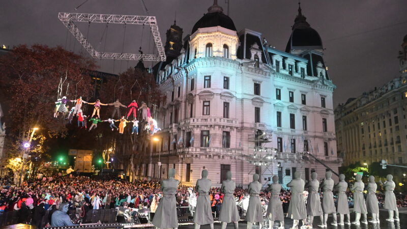 MILES PERSONAS CELEBRARON EL DÍA DE LA INDEPENDENCIA