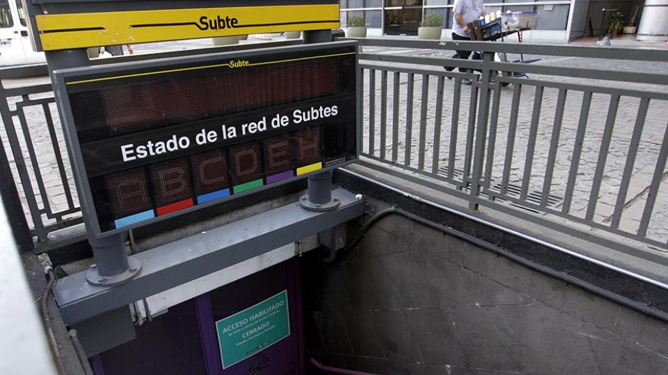 EL PARO DE SUBTE Y SUS CONSECUENCIAS EN LOS SERVICIOS Y EL PREMETRO