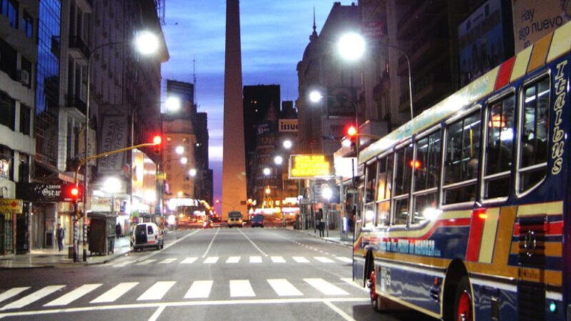 EL PARO DE COLECTIVOS RIGE DESDE HOY A LAS 16 HS.