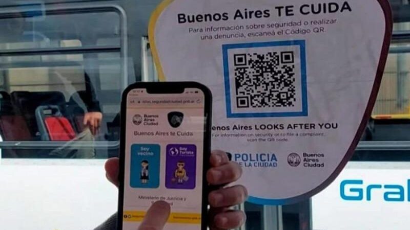 LA CIUDAD CUMPLIÓ EL COMPROMISO DE SUMAR QR DE SEGURIDAD EN EL 100% EN LOS COLECTIVOS