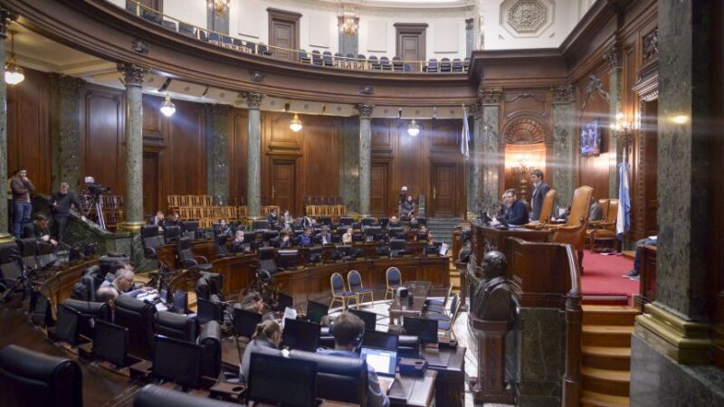 LA LEGISLATURA VUELVE A SESIONAR