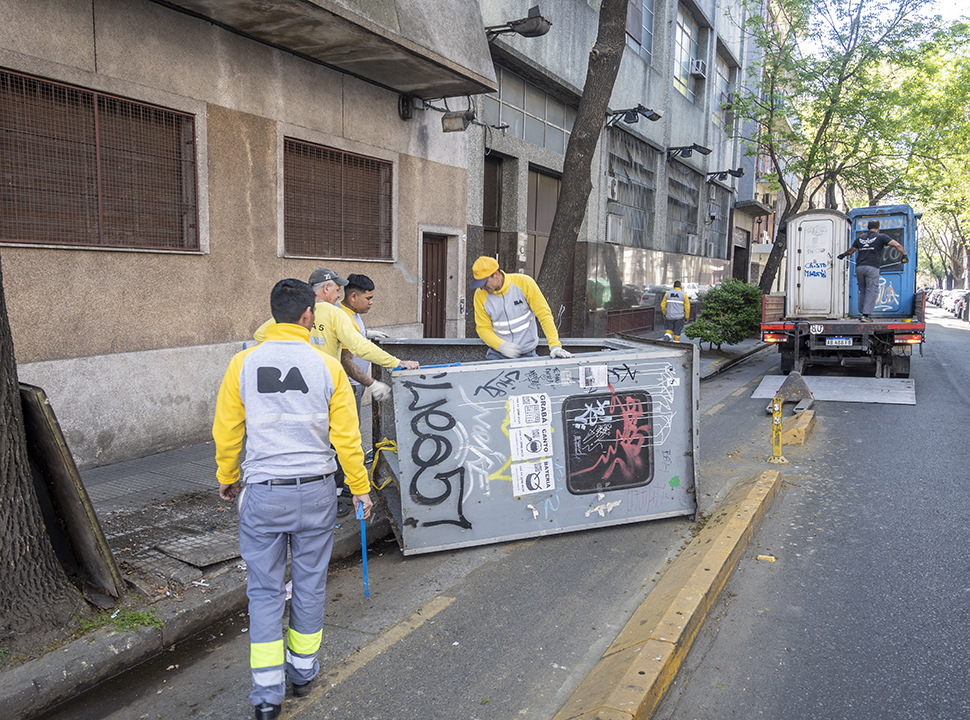 LA CIUDAD RETIRARÁ OBJETOS EN DESUSO DE LA VÍA PÚBLICA