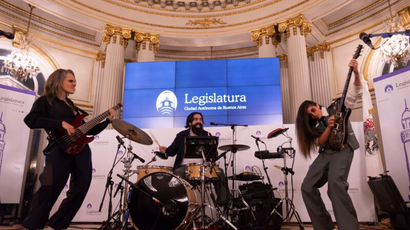 LA ASOCIACIÓN ARGENTINA DE VOLANTES Y LA BANDA ERUCA SATIVA SON DE INTERÉS PARA LA CIUDAD