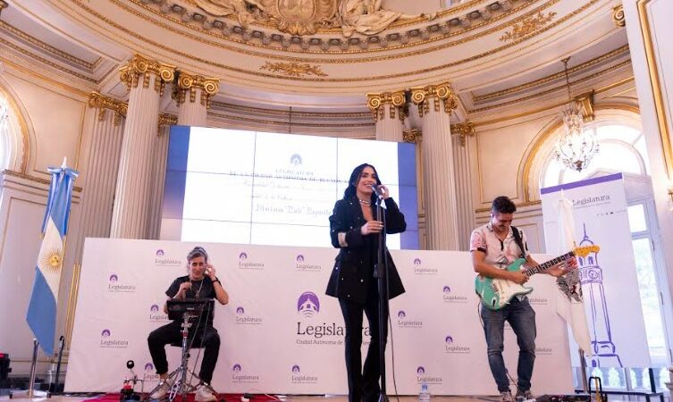 LALI ESPÓSITO ES NUEVA PERSONALIDAD DESTACADA DE LA CIUDAD