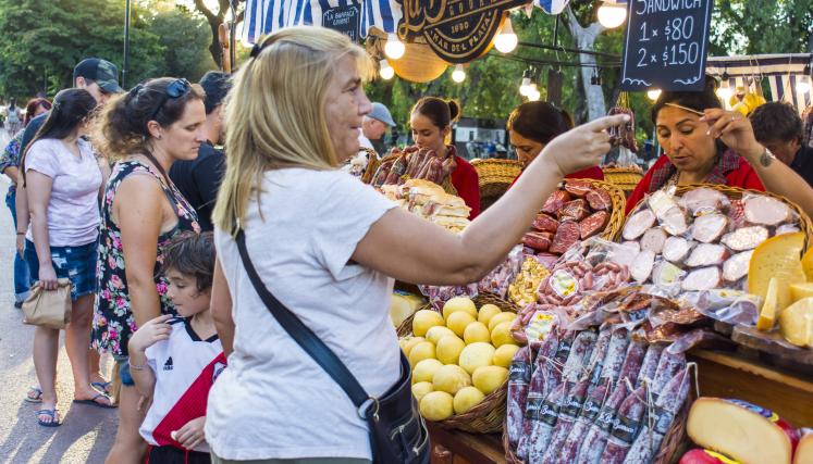 BA MARKET LLEGA AL PARQUE RIVADAVIA