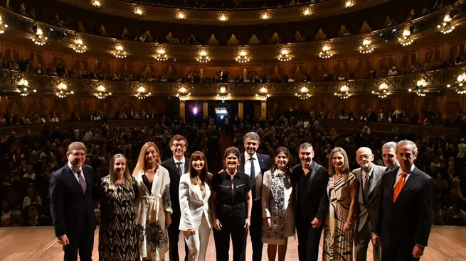 JORGE MACRI PRESENTÓ AL EQUIPO DIRECTIVO DEL TEATRO COLÓN