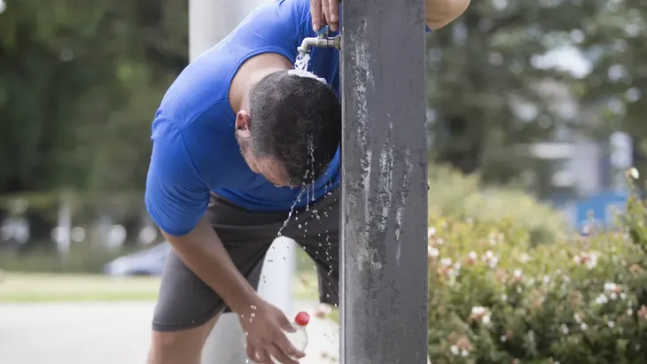 CÓMO EVITAR LOS GOLPES DE CALOR