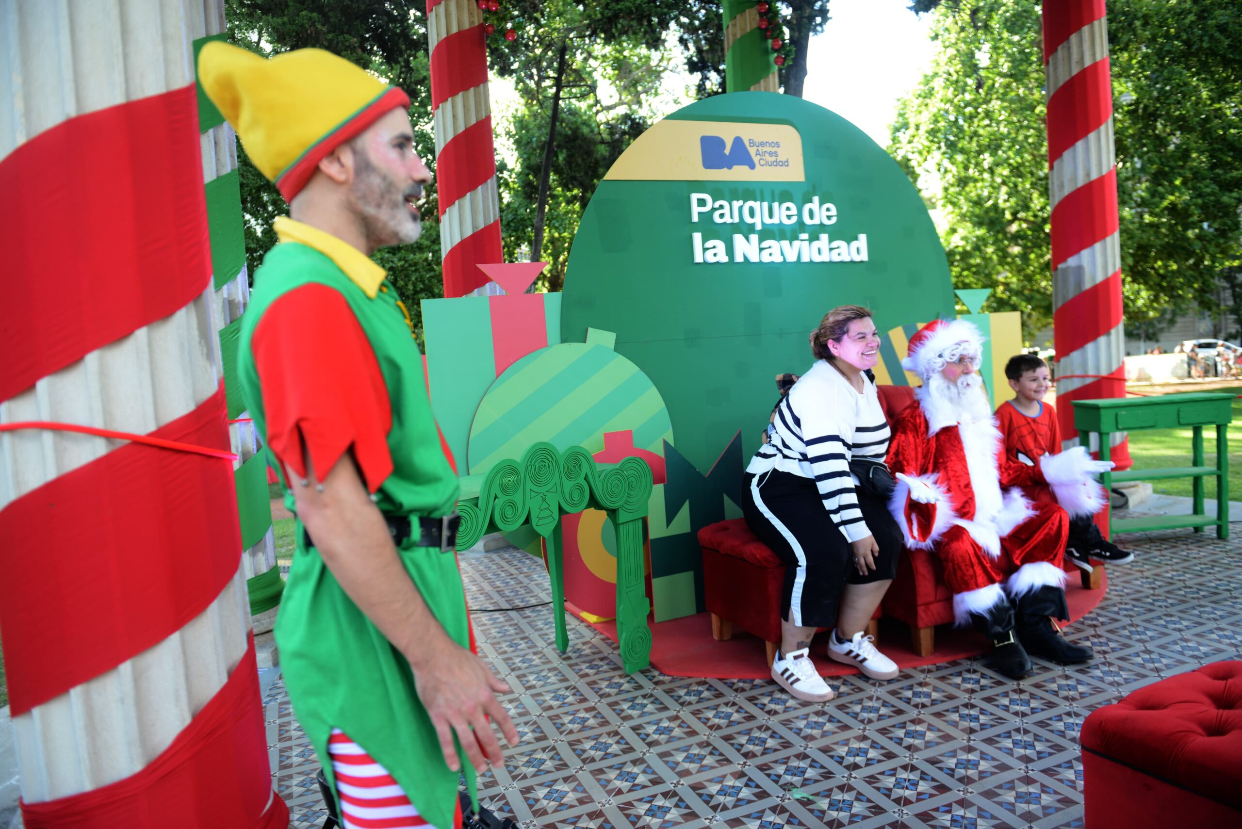 HASTA EL LUNES 23 PAPÁ NOEL RECIBIRÁ A LOS MÁS CHICOS PARA CELEBRAR LA NAVIDAD