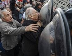 REPRESIÓN A JUBILADOS EN EL CONGRESO