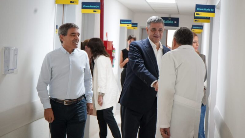 JORGE MACRI INAUGURÓ CONSULTORIOS EXTERNOS EN EL HOSPITAL PIÑERO