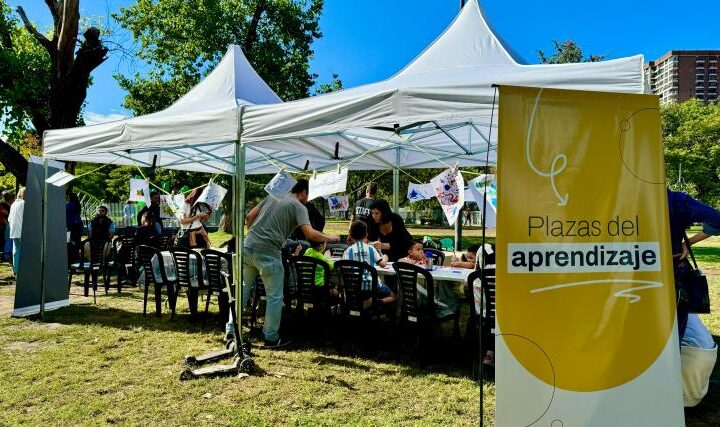 MILES DE PERSONAS PARTICIPARON EN LAS PLAZAS DEL APRENDIZAJE