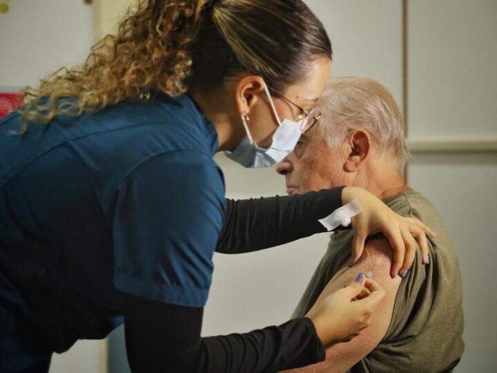 COMENZÓ LA VACUNACIÓN ANTIGRIPAL EN MÁS DE 85 HOSPITALES Y CENTROS DE SALUD DE LA CIUDAD