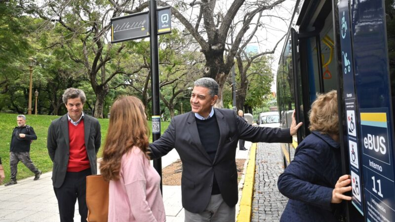 JORGE MACRI: “LOS BUSES ELÉCTRICOS TIENEN LA ÚLTIMA TECNOLOGÍA DEL MUNDO PARA MOVERNOS MEJOR”
