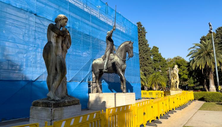 RESTAURAN EL MONUMENTO A SIMÓN BOLIVAR