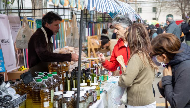 FERIA NUEVOS SABORES EN PARQUE RIVADAVIA