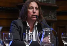 PROPONEN DEROGAR LA OBLIGATORIEDAD PARA QUE LOS MEDIOS PÚBLICOS DIFUNDAN MÚSICA NACIONAL