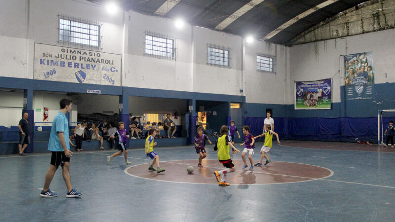 PRESENTARON UN PROYECTO PARA REINTEGRAR EL 40% DE LOS SERVICIOS A CLUBES DE BARRIO