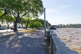 PROPONENE CREAR UN PASEO PÚBLICO EN TORNO AL ARROYO MALDONADO