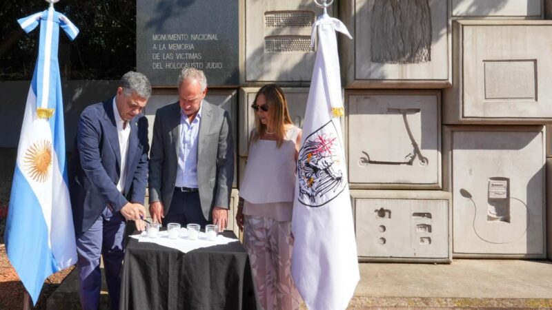 HOMENAJE DE LA CIUDAD A LAS VÍCTIMAS DEL HOLOCAUSTO EN LA PLAZA DE LA SHOÁ