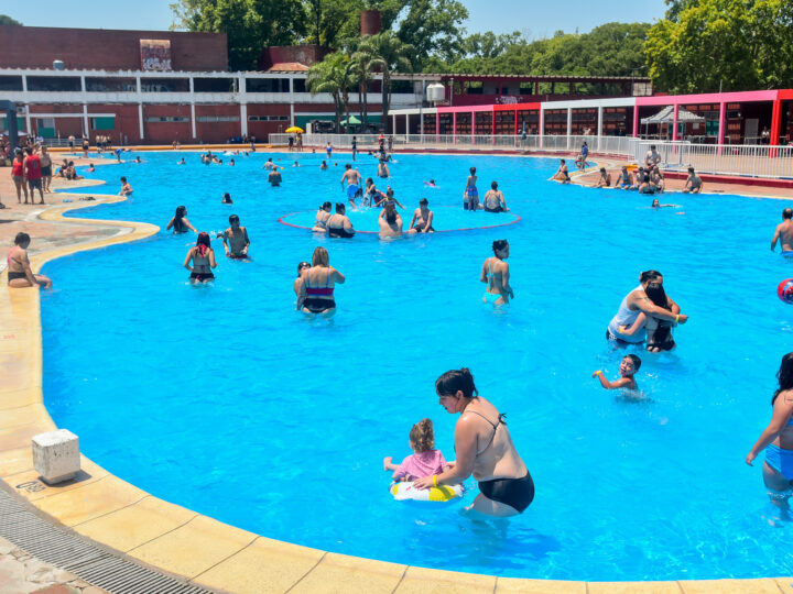 DESDE HOY, LAS PILETAS DE LA CIUDAD PODRÁN DISFRUTARSE TODO EL DÍA