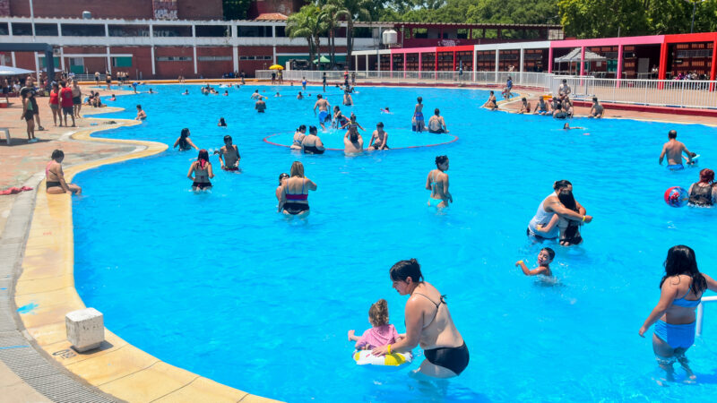 DESDE HOY, LAS PILETAS DE LA CIUDAD PODRÁN DISFRUTARSE TODO EL DÍA