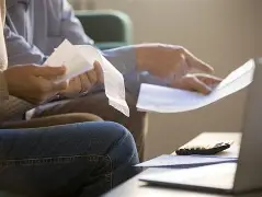 PRESENTAN UN PROYECTO PARA DECLARAR EMERGENCIA CREDITICIA Y CREAR UN PLAN DE DESENDEUDAMIENTO FAMILIAR