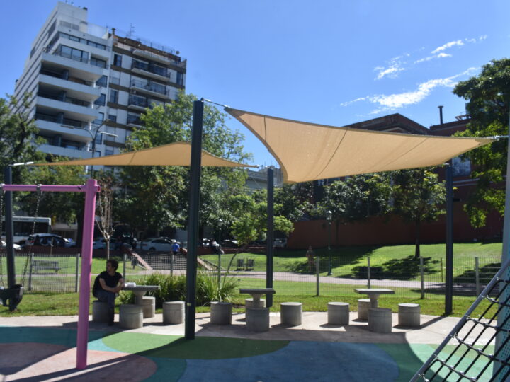 INCORPORAN MÁS ESPACIOS CON SOMBRAS EN LAS PLAZAS Y PARQUES PORTEÑOS