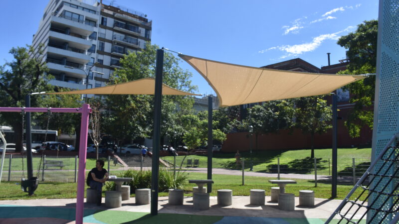 INCORPORAN MÁS ESPACIOS CON SOMBRAS EN LAS PLAZAS Y PARQUES PORTEÑOS
