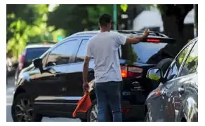 QUIEREN SACAR A TRAPITOS Y LIMPIACOCHES DE LA VÍA PÚBLICA