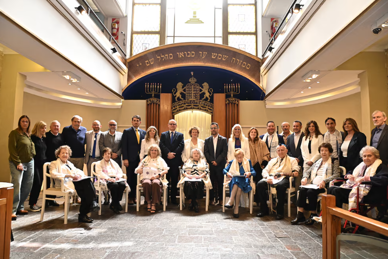SOBREVIVIENTES DEL HOLOCAUSTO CELEBRARON EN BUENOS AIRES