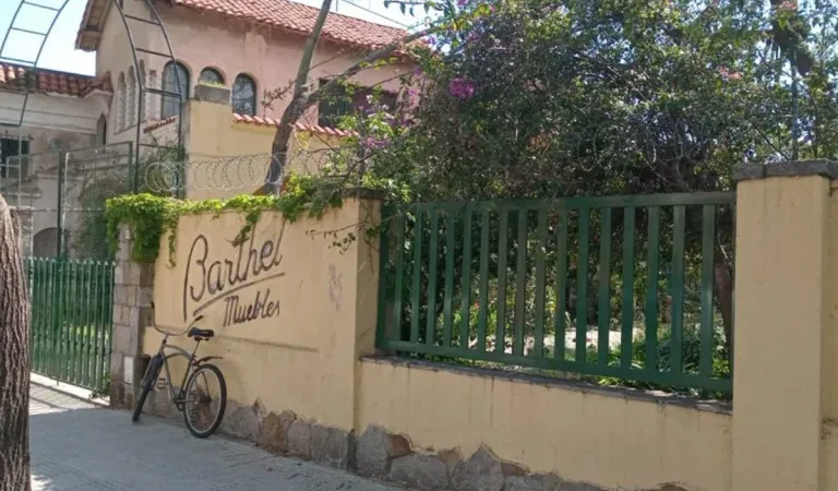 DEMUELEN LA EX FÁBRICA DE MUEBLES BARTHEL