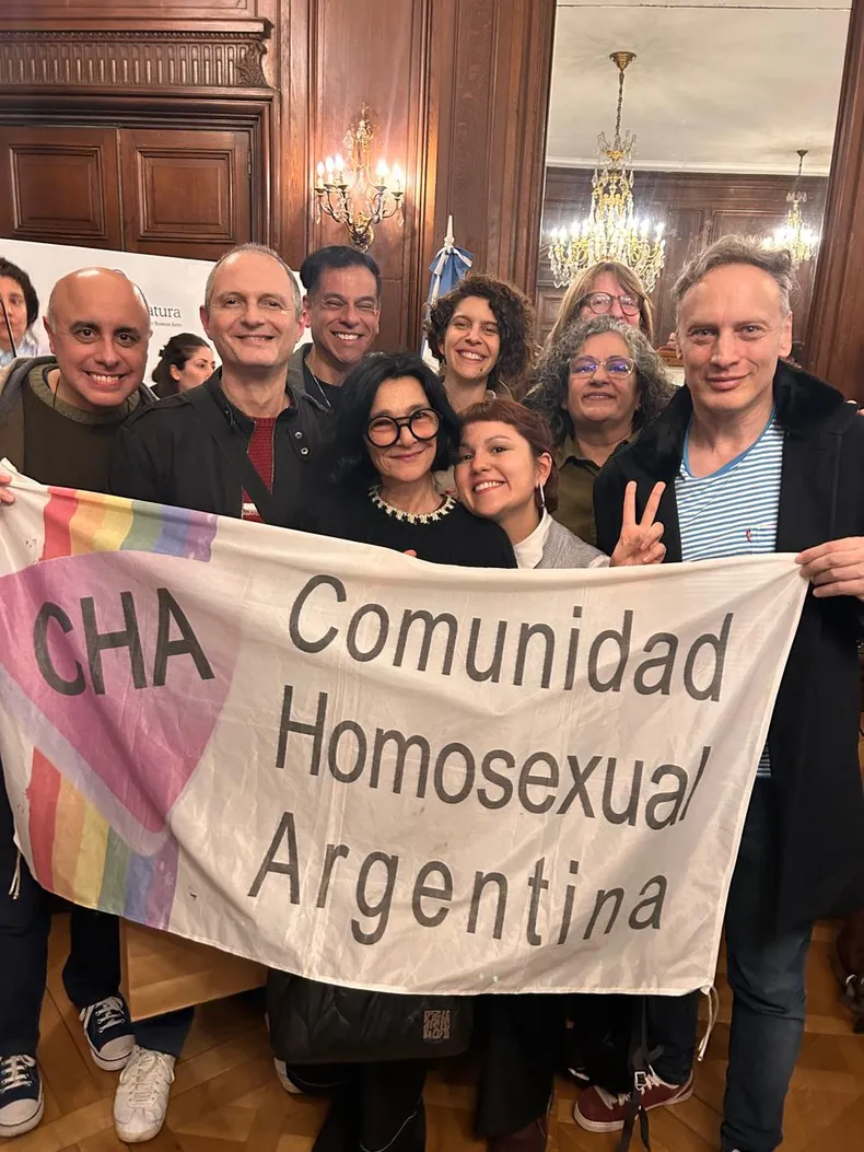 HOMENAJE A CARLOS JAUREGUI Y MOCHA CELIS