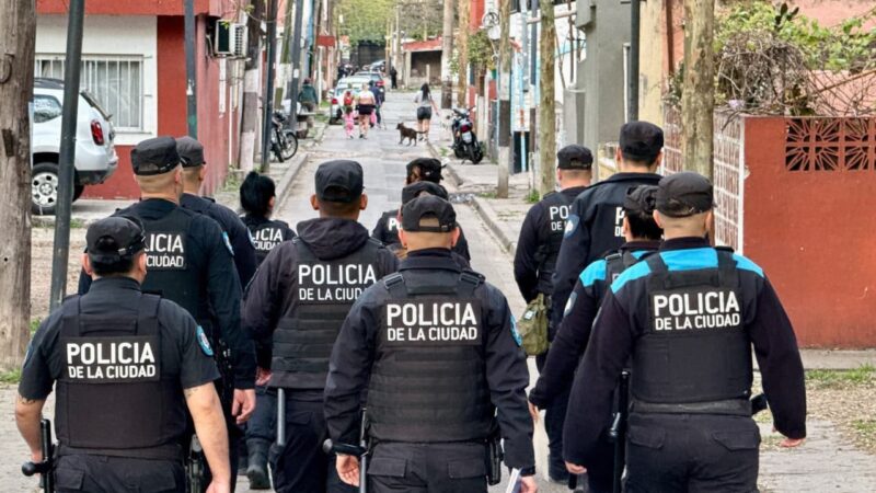 MEGAOPERATIVO DE SEGURIDAD EN BARRIO PORTEÑOS