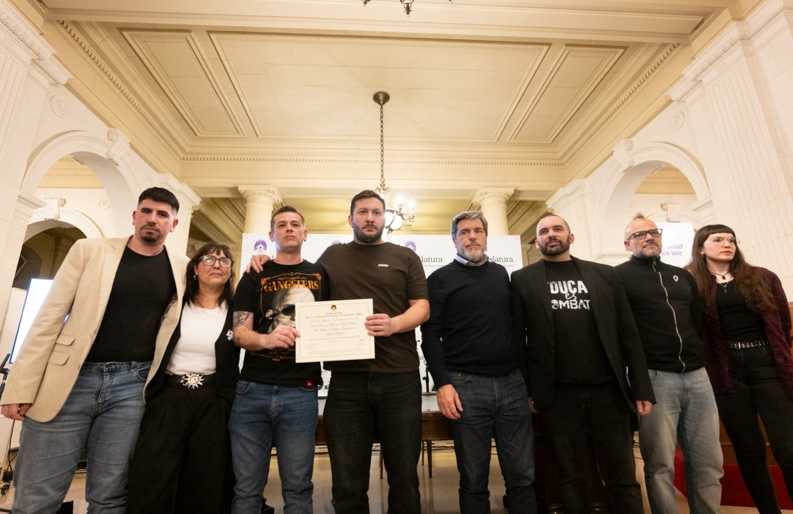 HOMENAJE A LAS VICTIMAS Y SOBREVIVIENTES DE CORMAÑÓN EN LA LEGISLATURA
