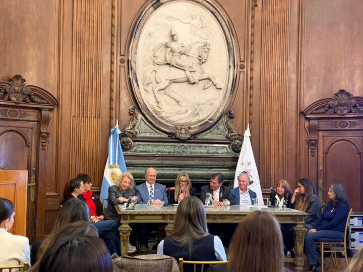 LA LEGISLATURA REALIZÓ UNA JORNADA DE PREVENCIÓN Y TRATAMIENTO DEL CÁNCER