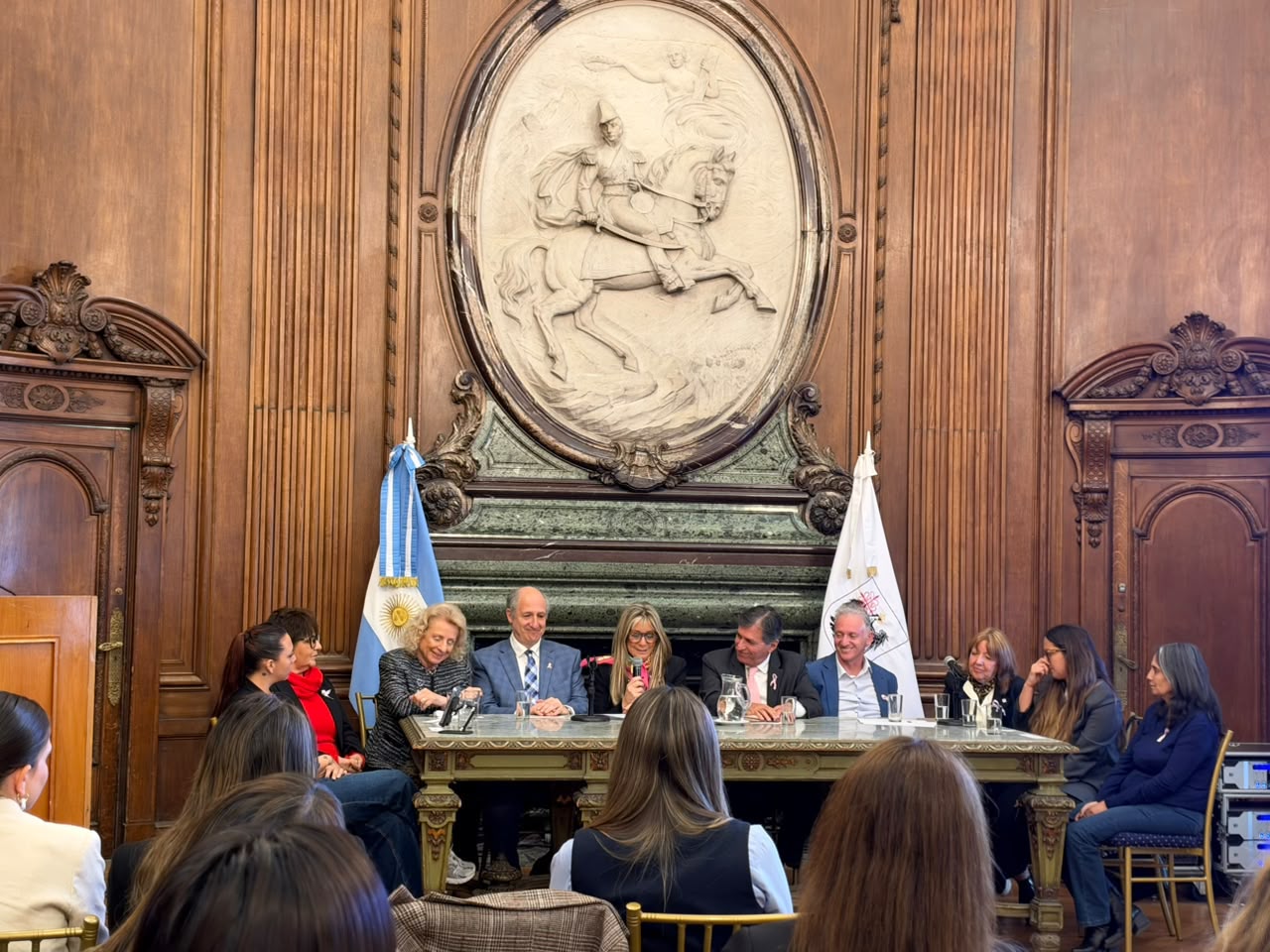 LA LEGISLATURA REALIZÓ UNA JORNADA DE PREVENCIÓN Y TRATAMIENTO DEL CÁNCER