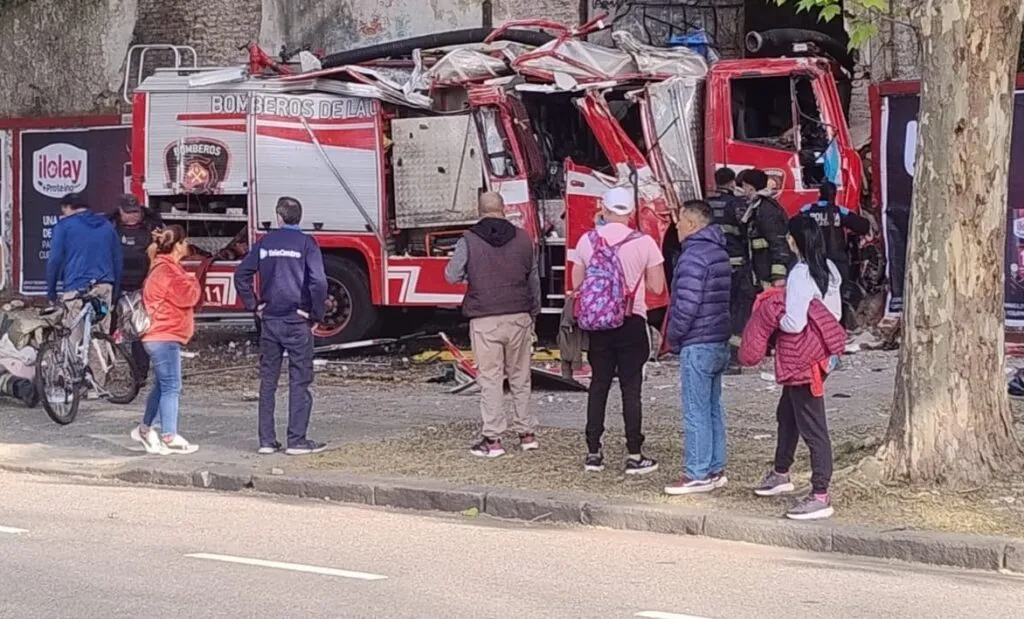 UN AUTOBOMBA CHOCÓ HOY CONTRA LA EX CÁRCEL DE CASEROS