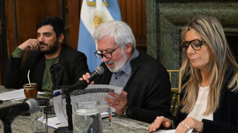 TRATAMIENTO DE DISTINCIONES, LEYES LABORALES Y PROYECTOS DE COMUNICACIÓN
