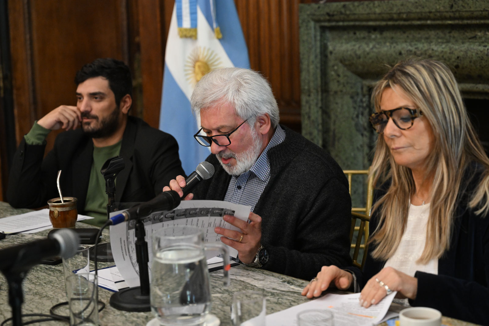 TRATAMIENTO DE DISTINCIONES, LEYES LABORALES Y PROYECTOS DE COMUNICACIÓN